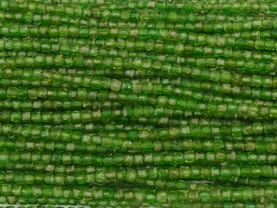 wunderschöne grüne würfelförmige Diopsid Steinperlen 2mm