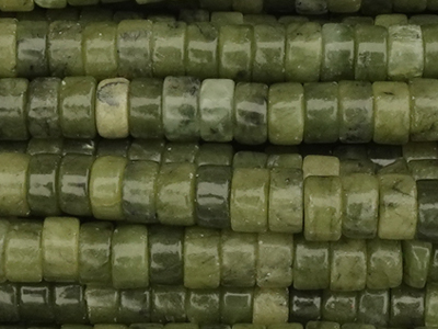 Kanadische Jade Steinperlen HiShi 4x2mm - Nahaufnahme