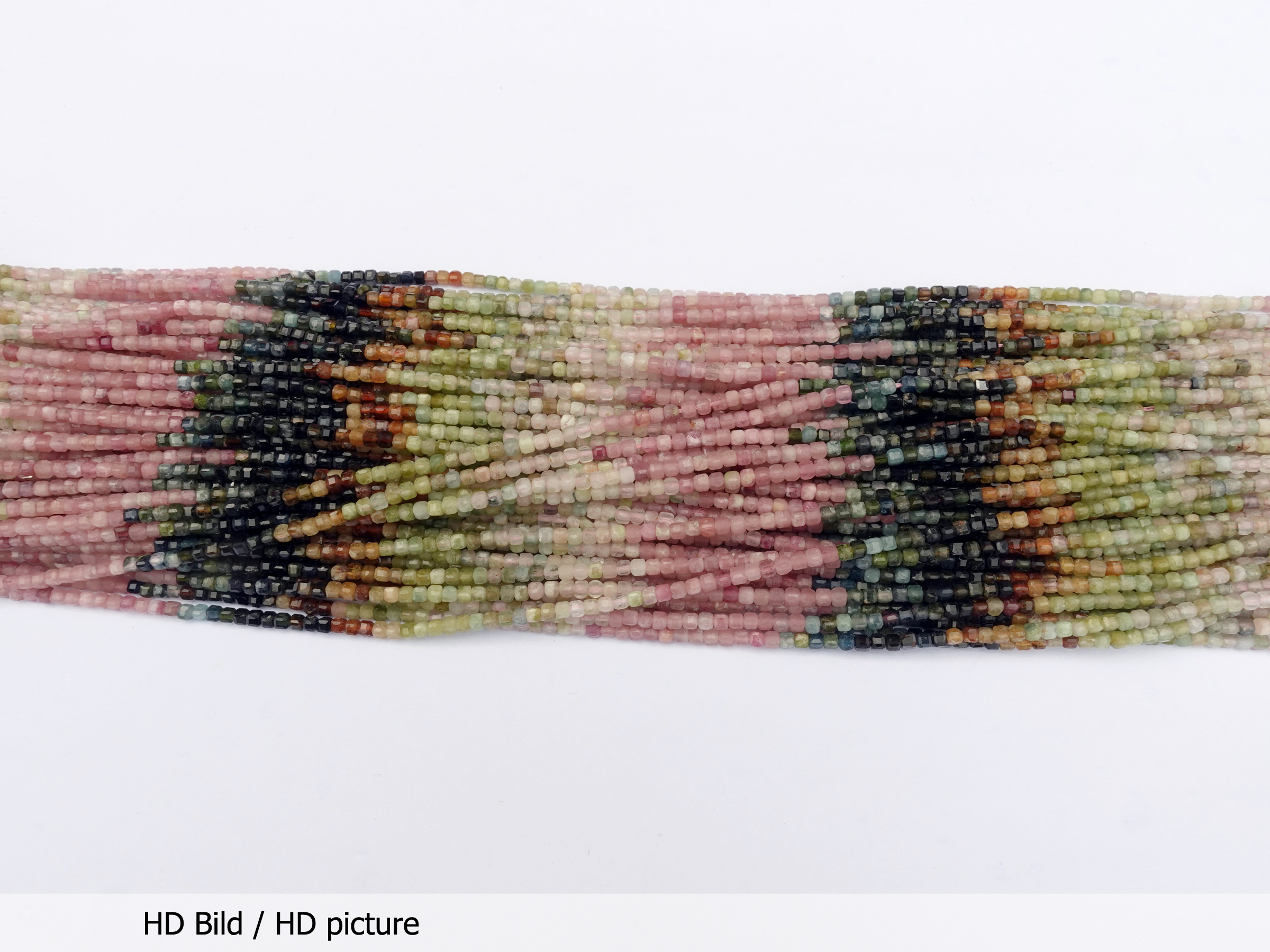Turmalin Steinperlen Würfel 2mm - HD Bild