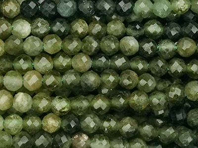 facettierte Steinperlen Grüner Turmalin 2mm - Nahaufnahme