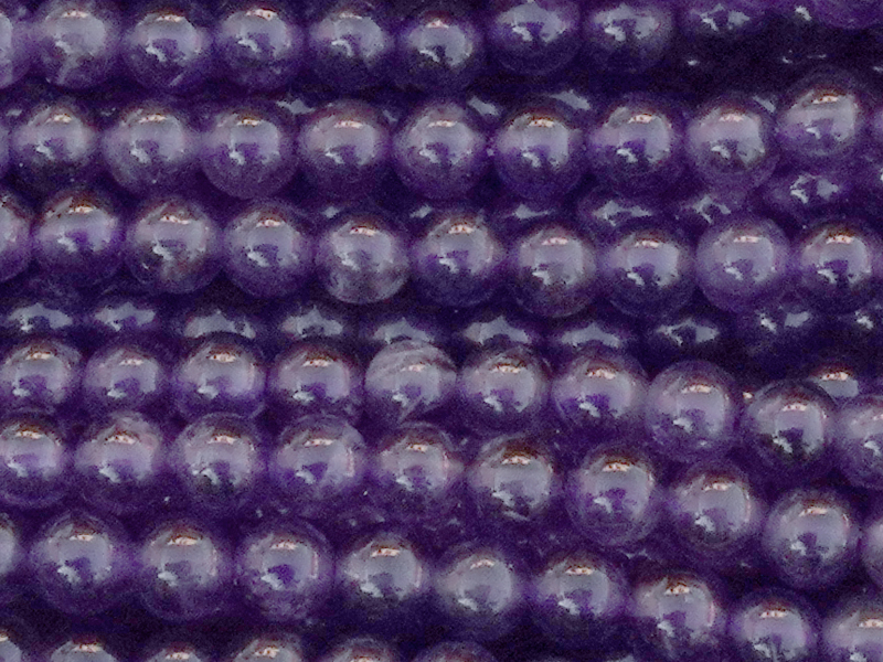runde 3mm Amethyst Steinperlen zum Schmuckmachen - Nahaufnah