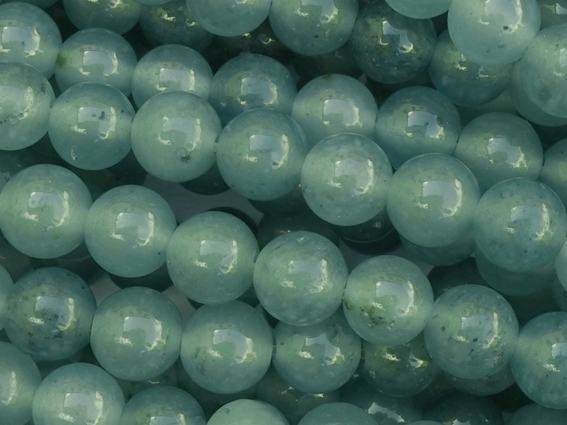smoky-teal gefärbte weiße Jade Steinperlen rund 6mm - Nahauf