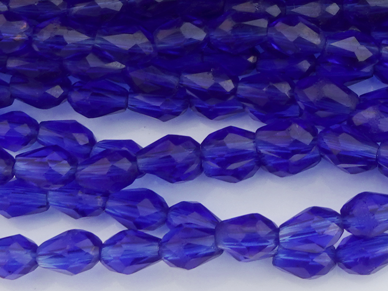 kleine facettierte Glasperlentropfen 3x5mm - Nahaufnahme