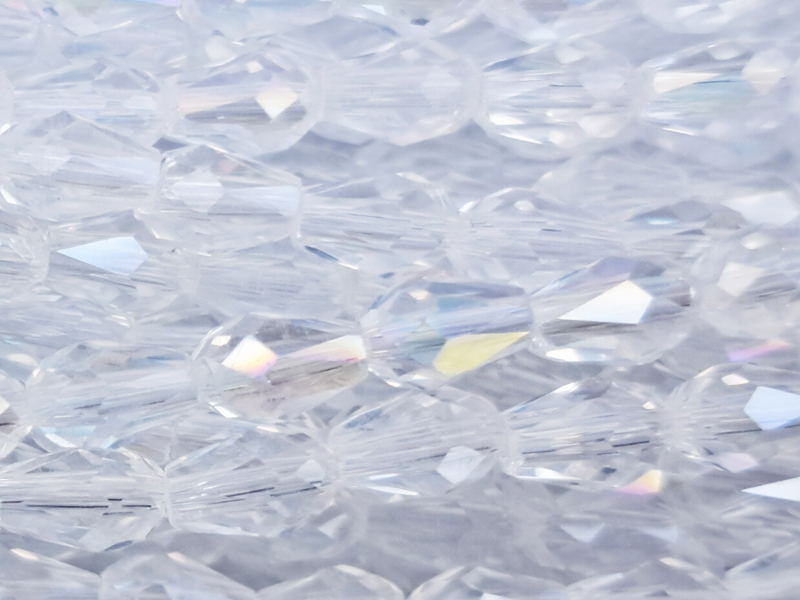 kleine facettierte Glasperlentropfen 3x5mm, Farbe: Kristall 