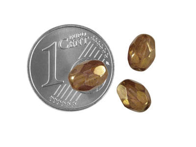 facettierte goldbraune Oliven 8x6mm, Bild mit Größenvergleich
