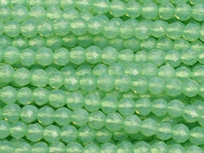 winzige grüne, geschlilffene runde Glasperlen 2mm - Nahaufna