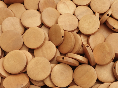 20mm Holzscheiben der Länge nach gebohrt, zum Basteln