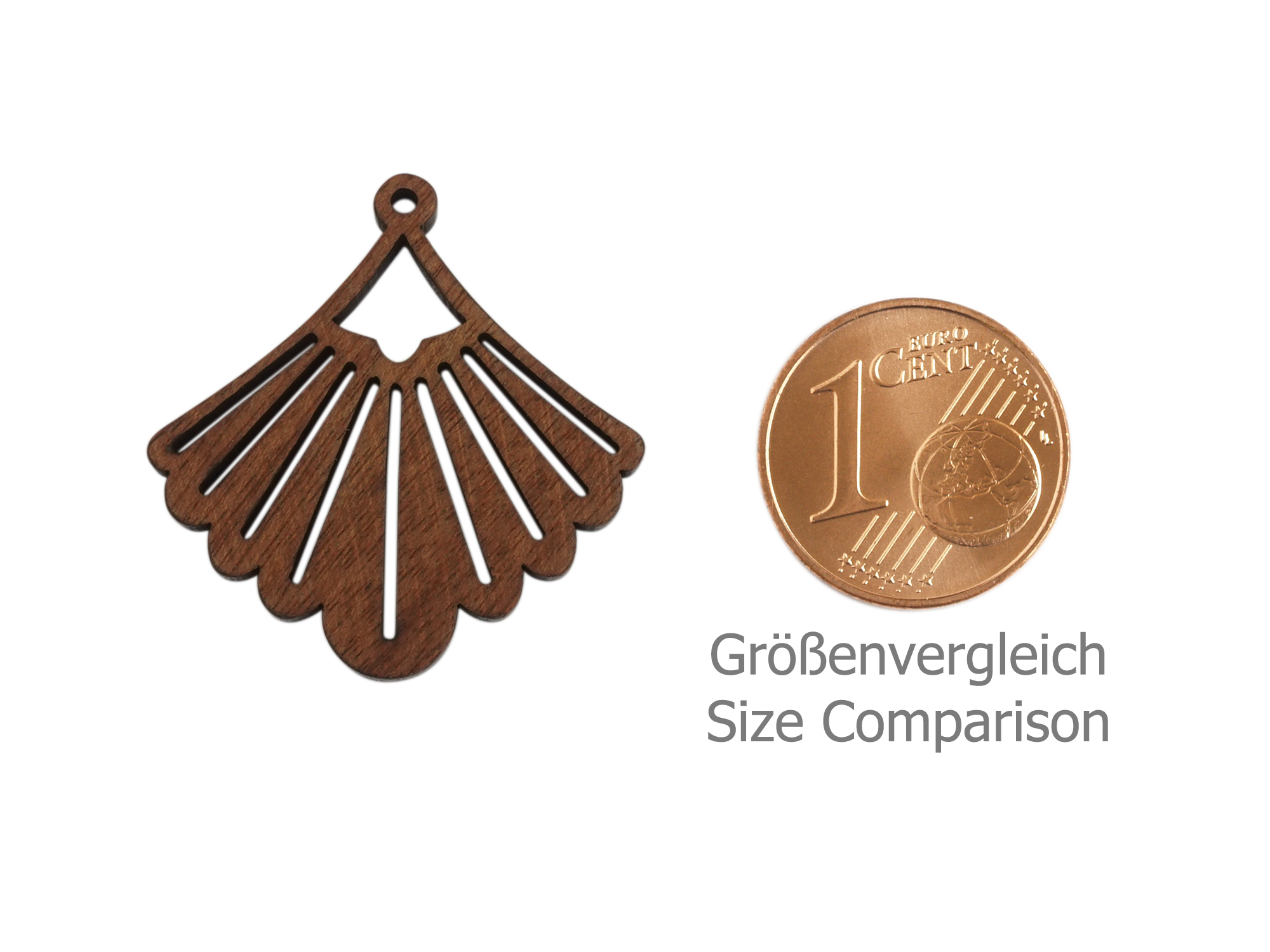 fächerförmiger Holzanhängeraus Nussholz - Größenvergleich