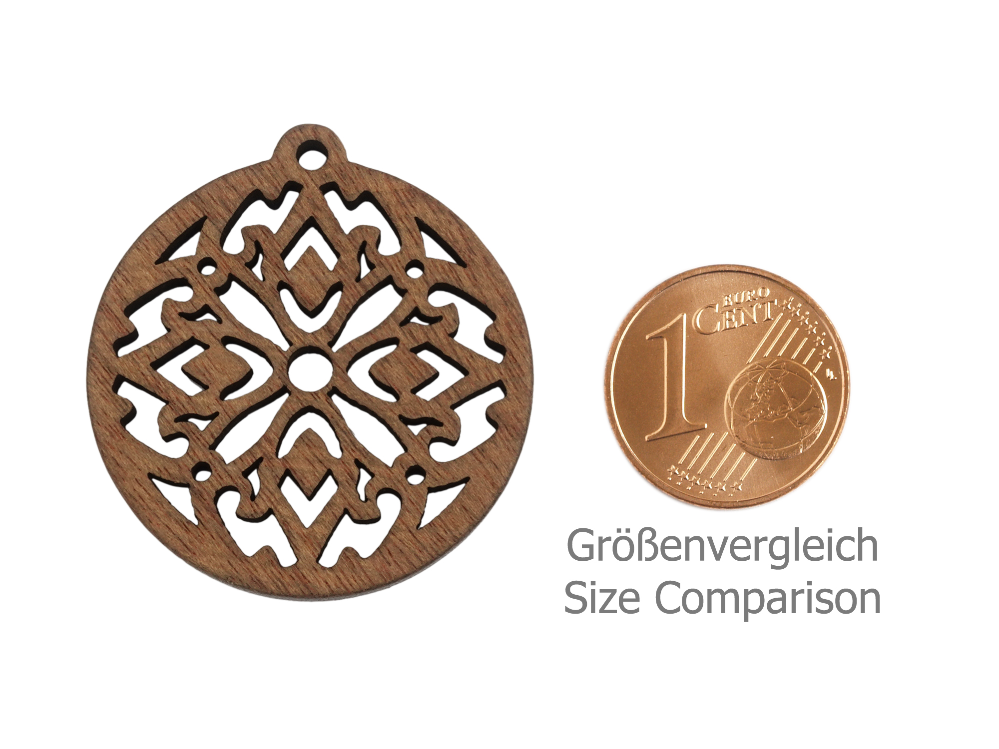 Holzornament aus Nussholz zum Ohrringe machen - Größenvergle