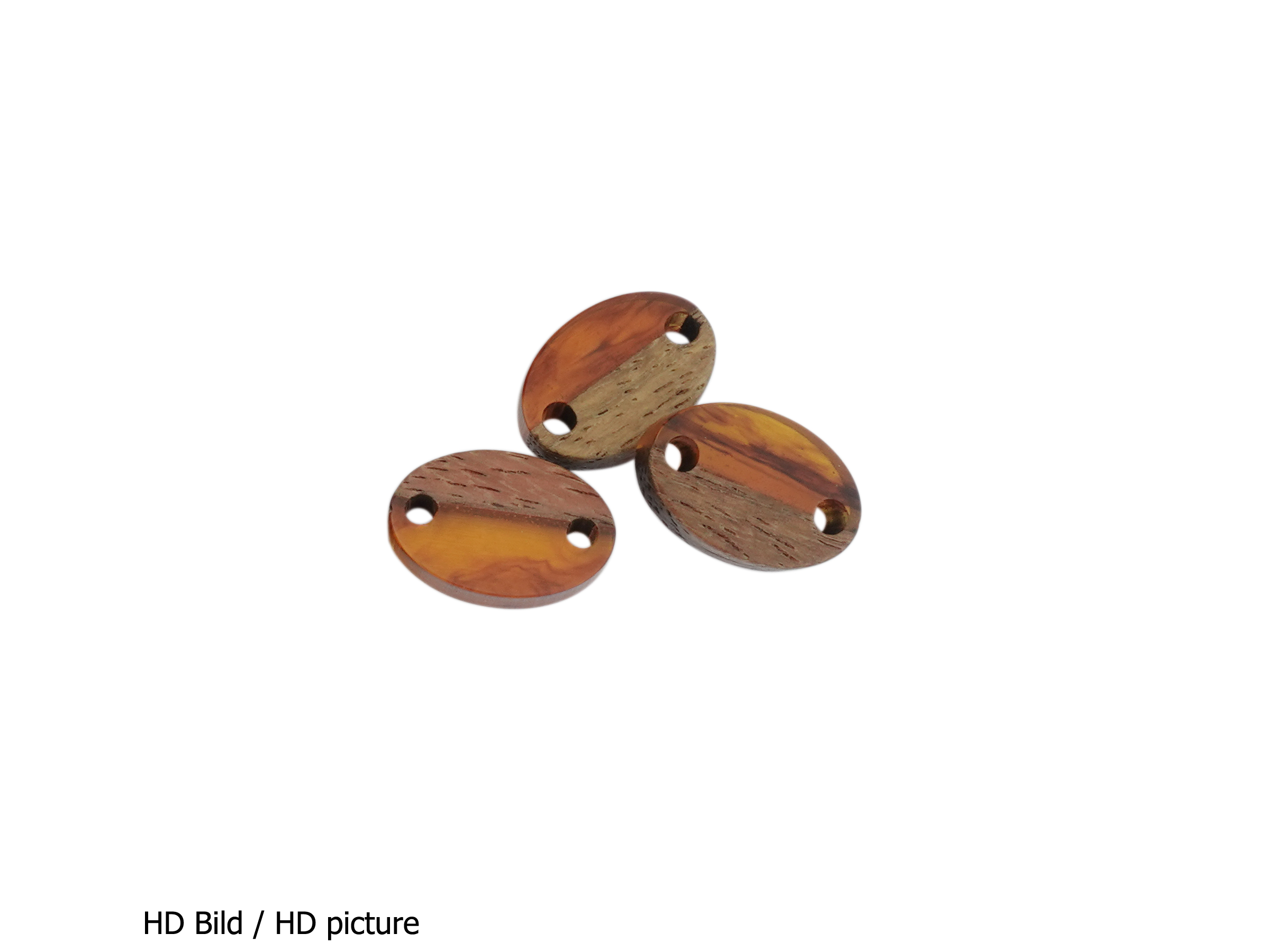 ovale Holzelemente mit zwei Löchern zum Basteln von Holzschm