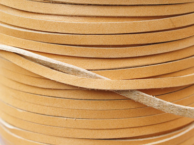 flaches Lederband naturbelassen (nicht gefärbt) 4x2mm