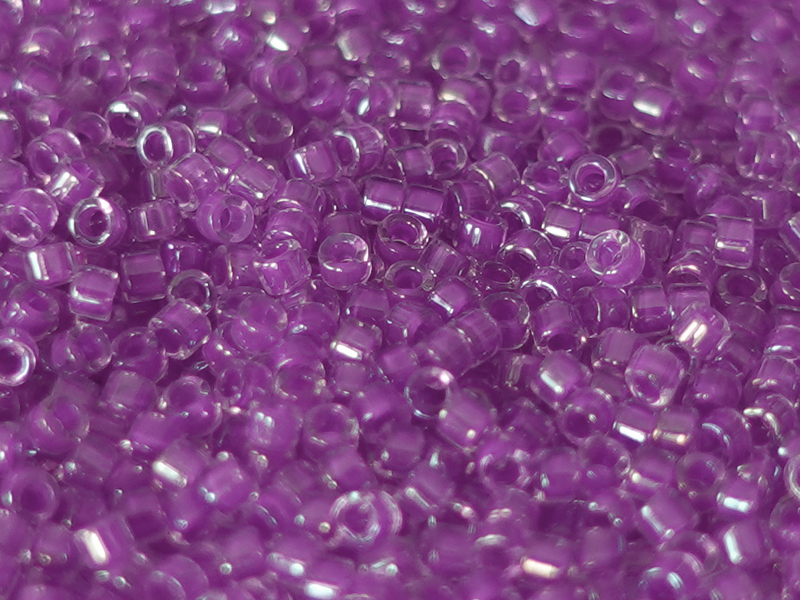 MIYUKI Delica Glasperlen 11/0 Farbe: DB73 Lila Violett
