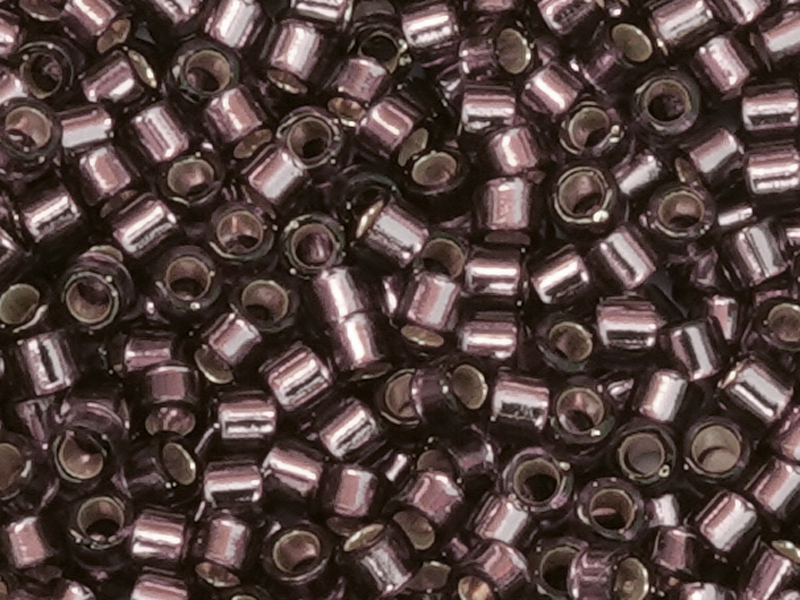 MIYUKI Delica Perlen 11/0 Farbe: DB1204 - Nahaufnahme