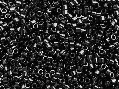 schwarze Miyuki Delica Perlen größe 10/0 Farbe DBM10