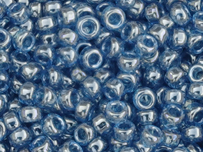 blaue Miyuki Rocailles Saatperlen 15/0 Farbe 326 Nahaufnahme