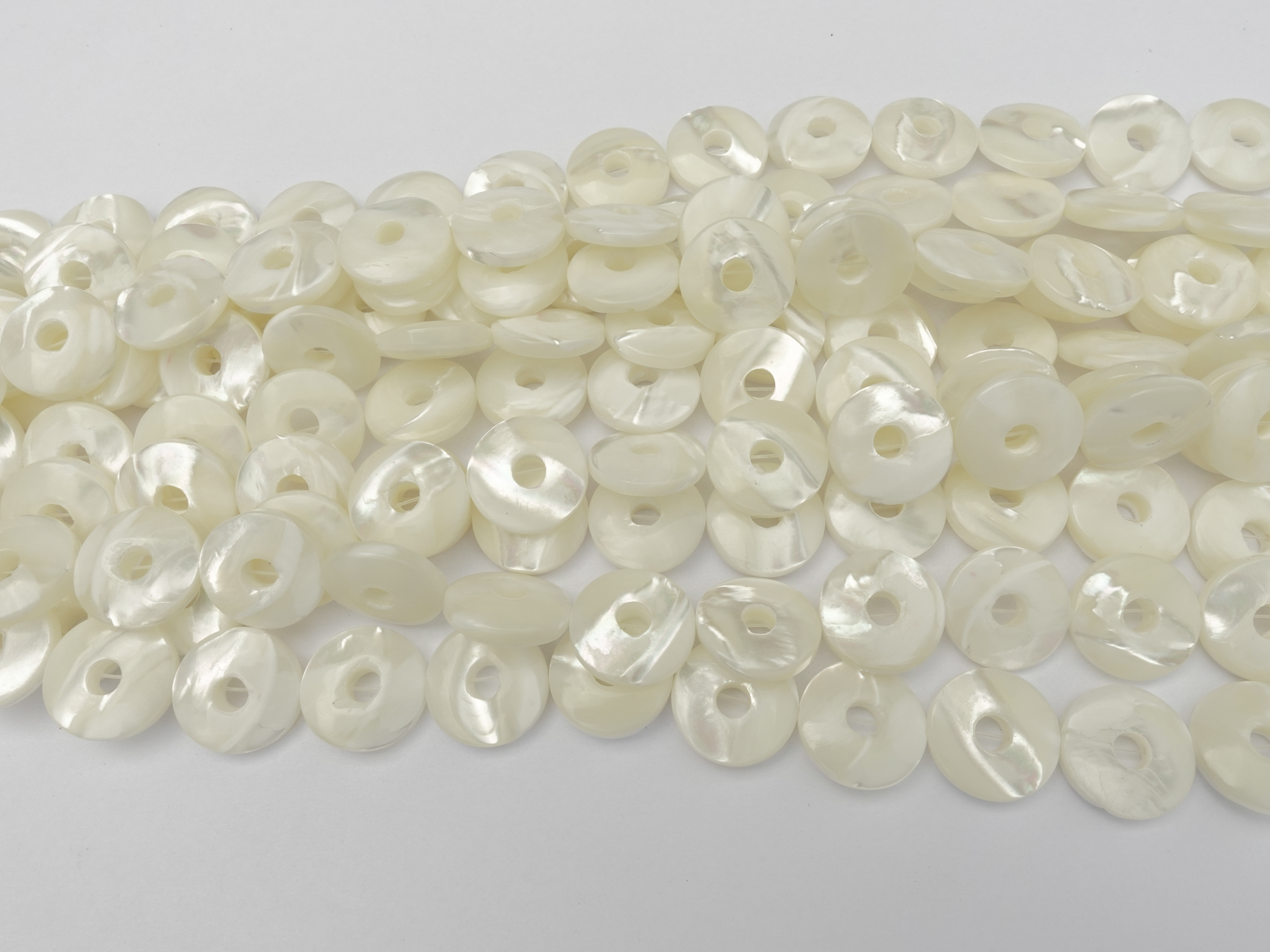 gewölbte Perlmutter Donuts mit einem Loch in der Mitte 15mm