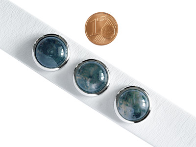 Knopf für Lederarmband mit Größenvergleich
