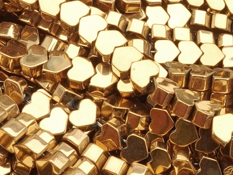 Heart-shaped hematite gemstone beads 3mm, genuine gold plate