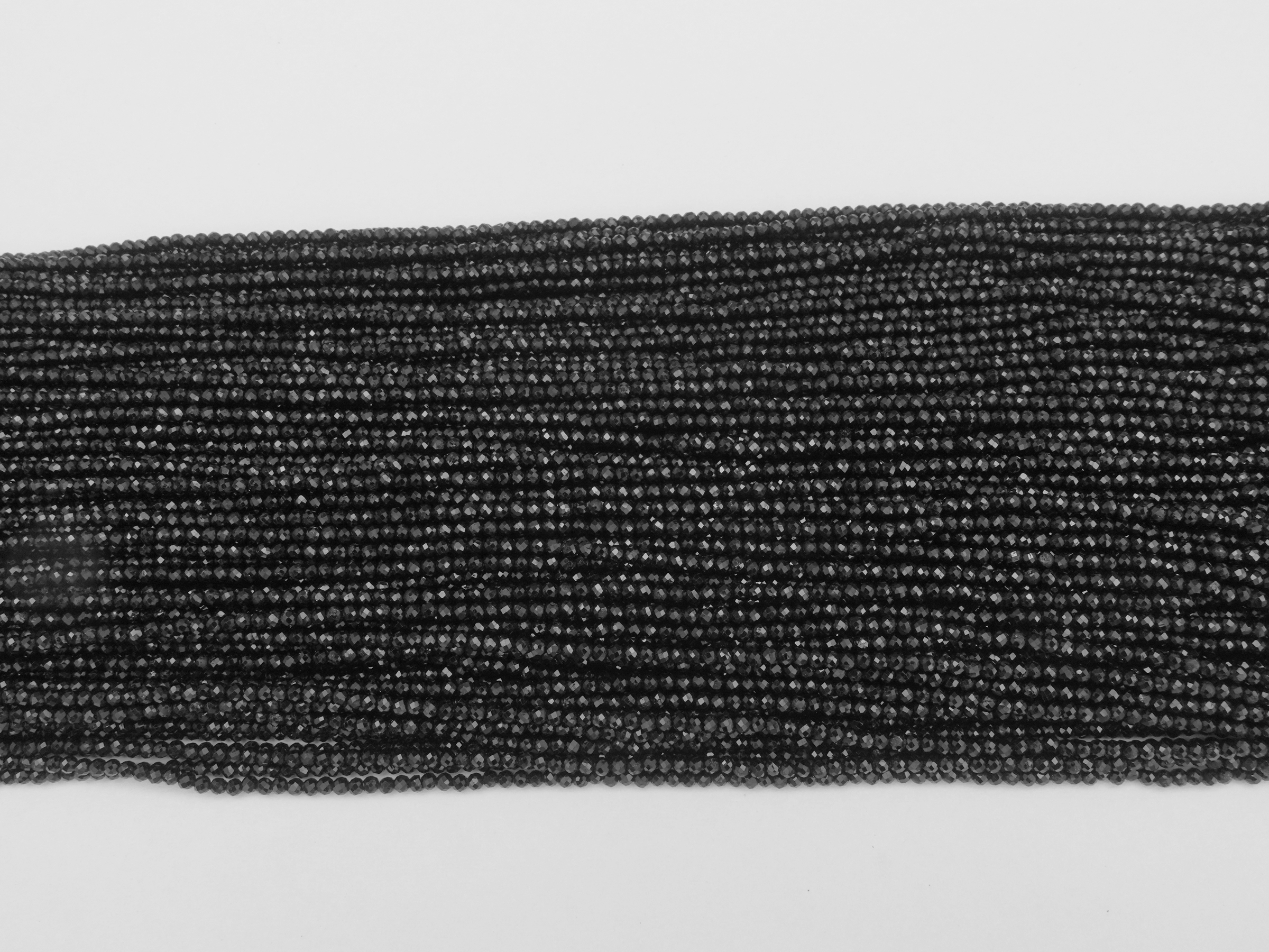 facettierte schwarze Turmalin Steinperlen 2mm