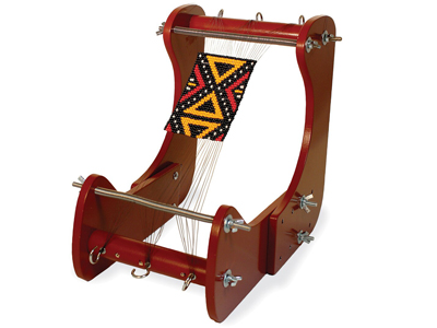 stehender Perlenwebrahmen aus Holz - ComfortLoom