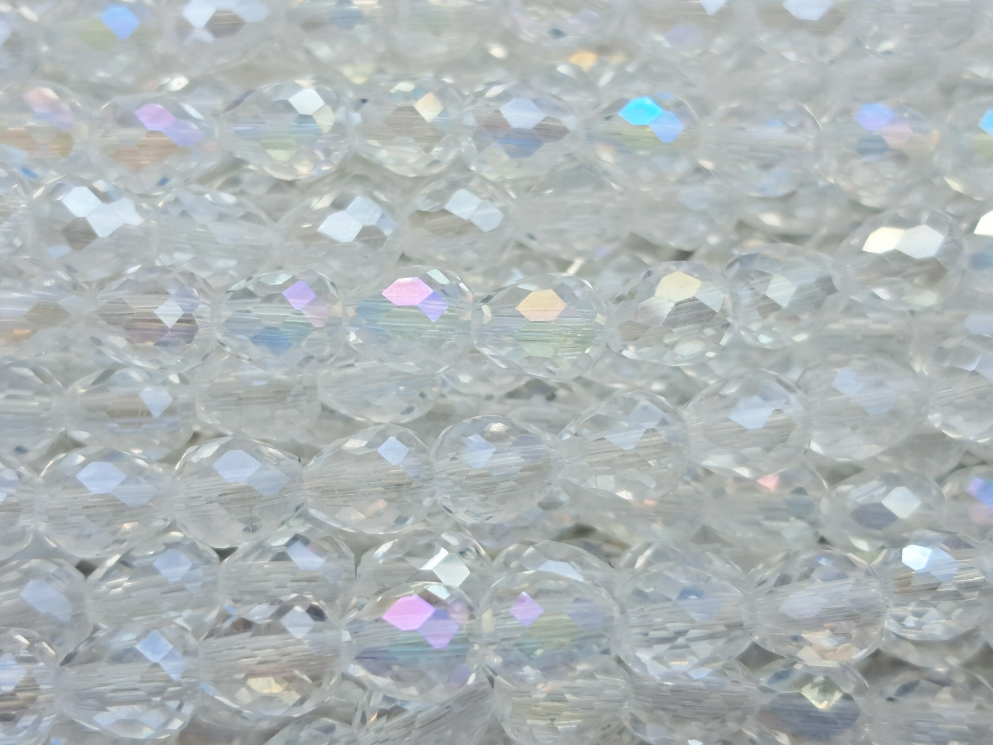 erdbeerförmige, facettierte Glitzerperlen Tropfen 4mm, Farbe