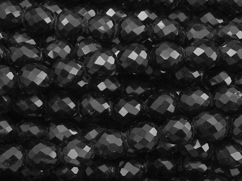 erdbeerförmige, Glasperlen Tropfen 4mm, Farbe: schwarz - Nah