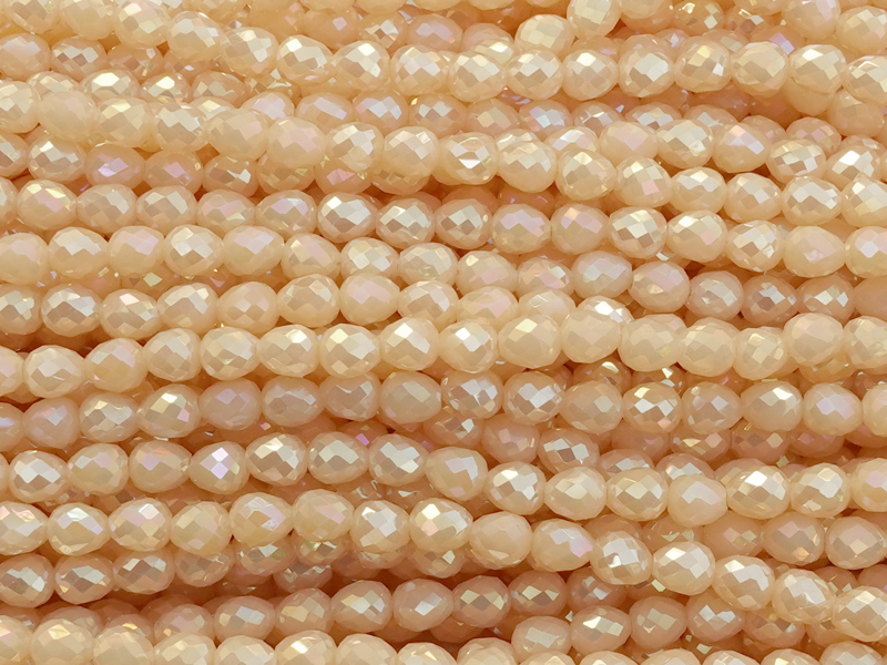erdbeerförmige, facettierte Glasperlen Tropfen 4mm, Farbe: H